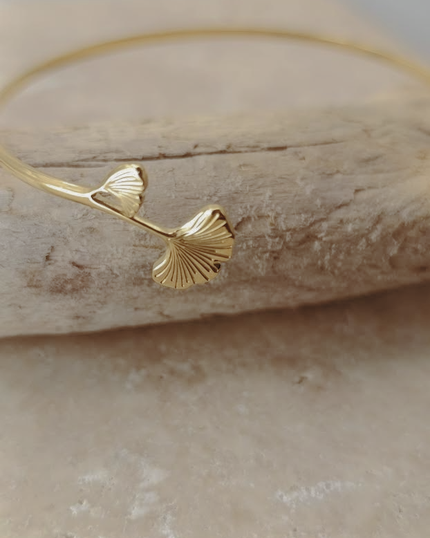 photo de Zoom sur les détails du bracelet Ginkgo doré 