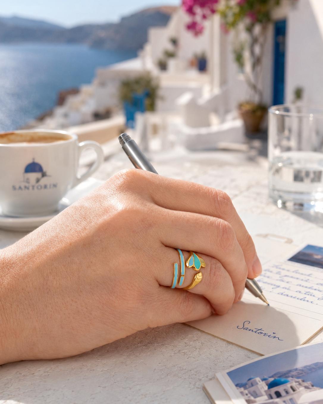 bague oia dorée et bleu turquoise en acier inoxydable  portée 