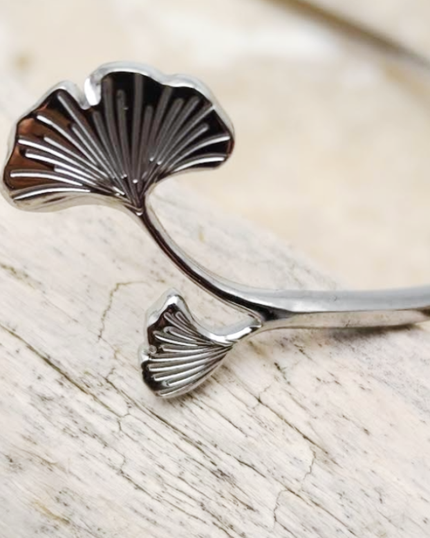 détails du bracelet Ginkgo argent